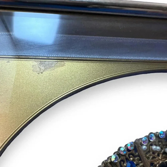 VINTAGE ANTIQUE MINIATURE BRASS FAN GOLD SHADOW BOX PEARLS LACE BLUE RIBBON - Picture 3 of 9